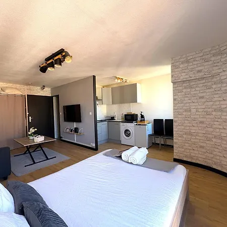 70 - Face A La Gare Apartment Poitiers