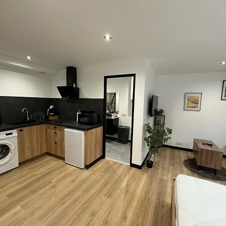 Apartment 70 - Face A La Gare *